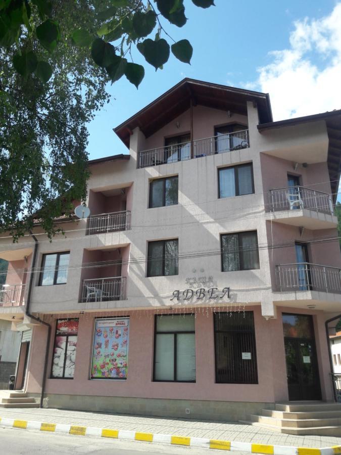 Готель Advel Guest Hous Madzhare Екстер'єр фото