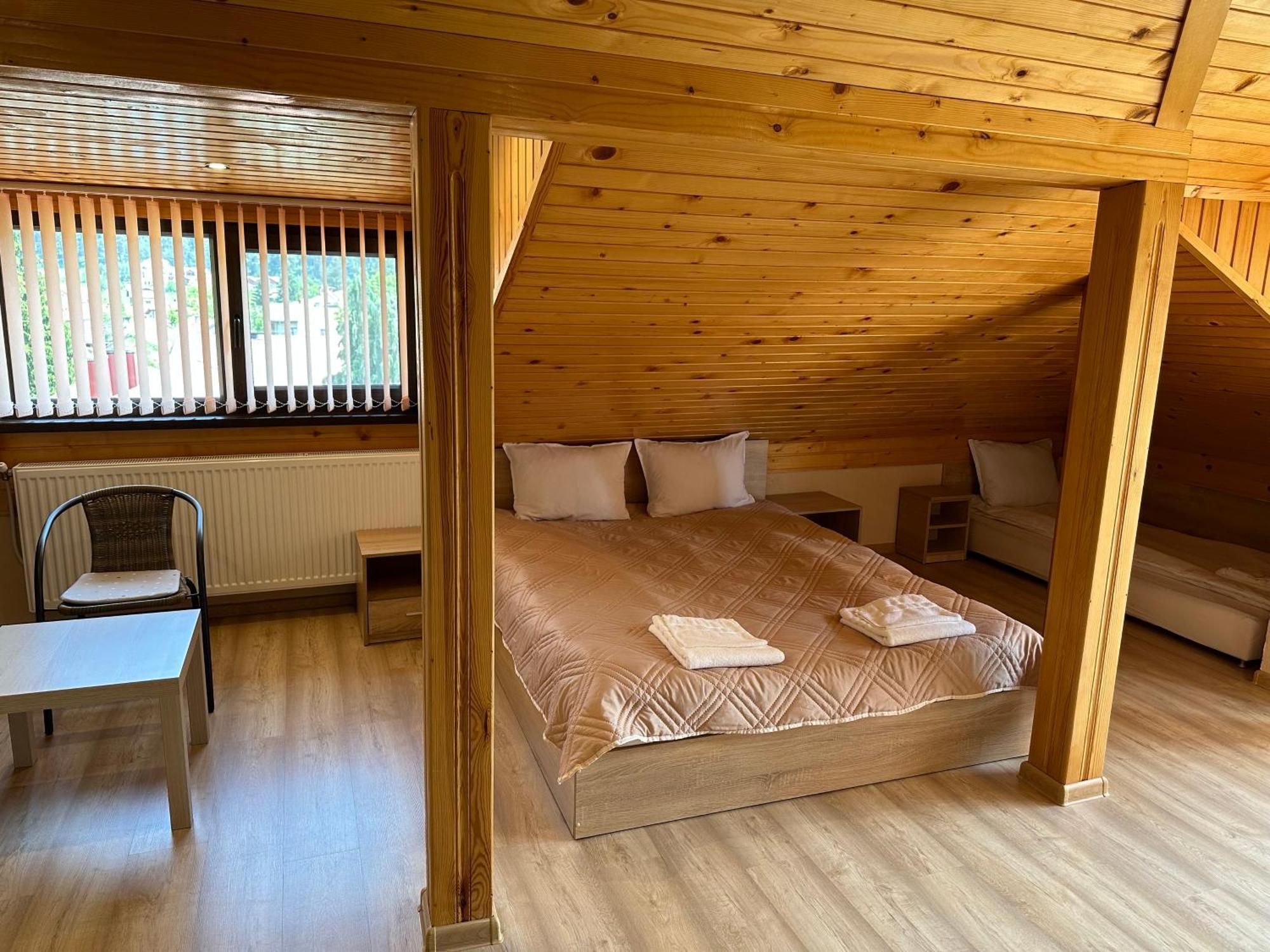 Готель Advel Guest Hous Madzhare Екстер'єр фото