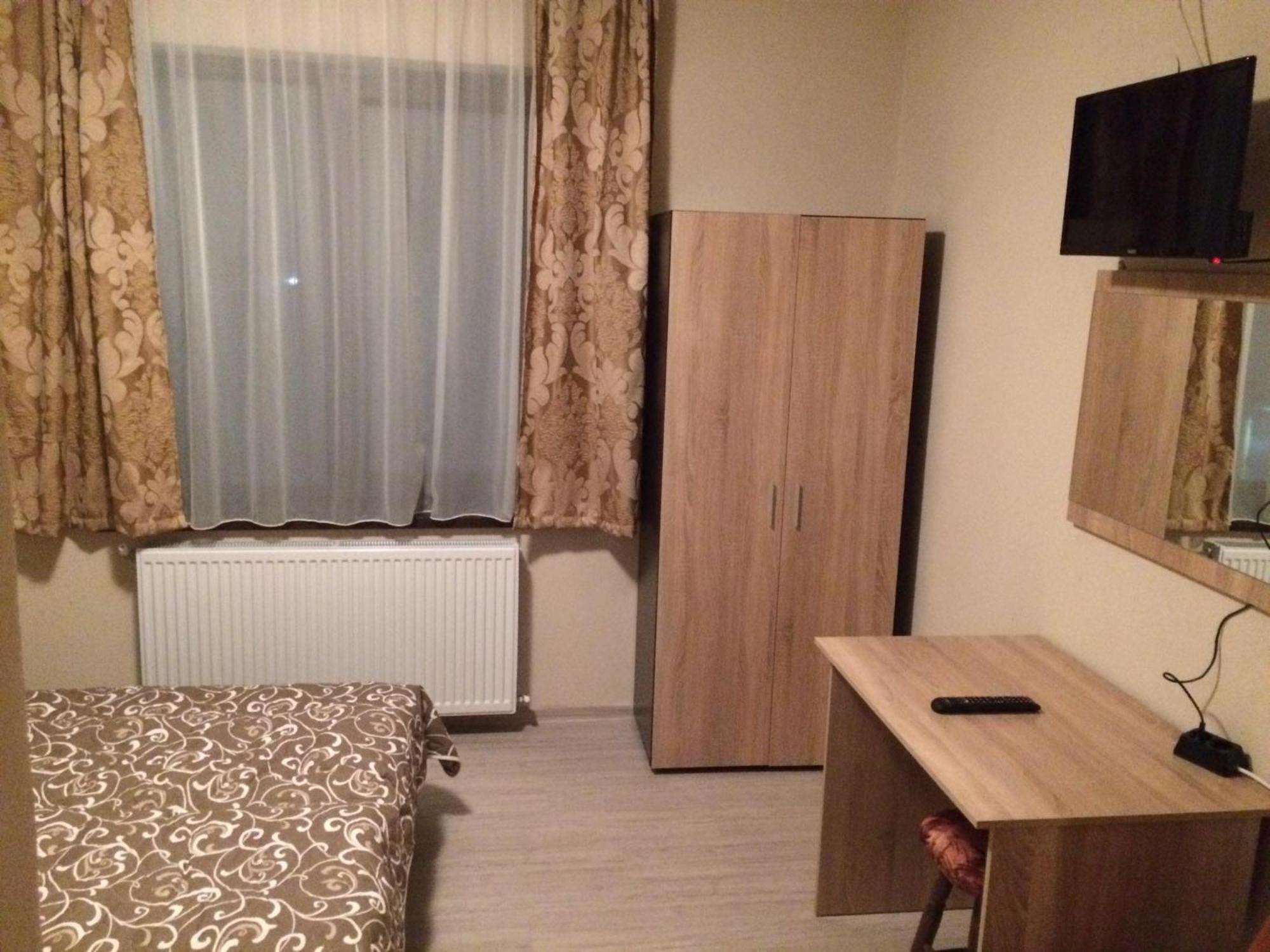Готель Advel Guest Hous Madzhare Екстер'єр фото