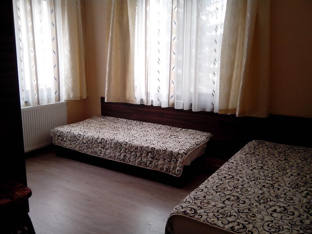 Готель Advel Guest Hous Madzhare Номер фото
