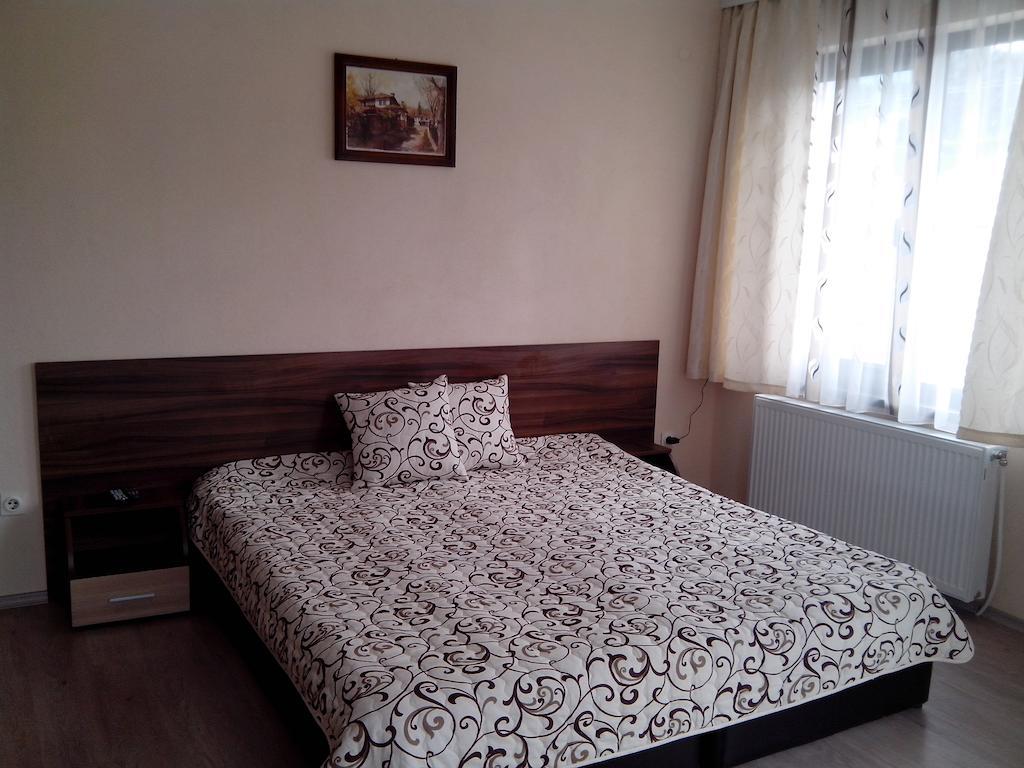 Готель Advel Guest Hous Madzhare Номер фото